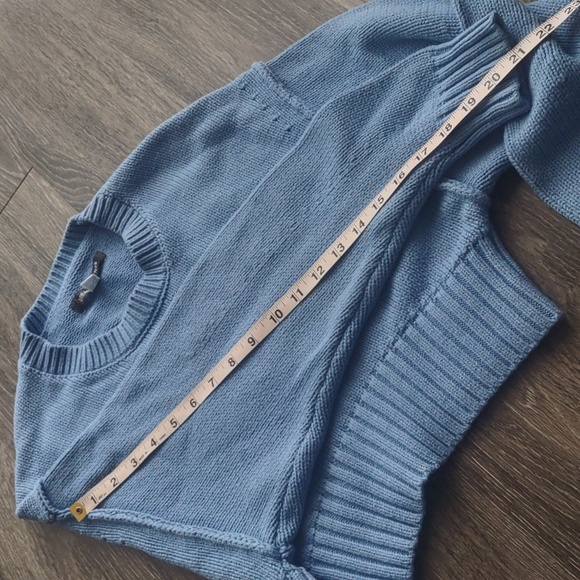 UO Cropped Sweater - Picture 9 of 10